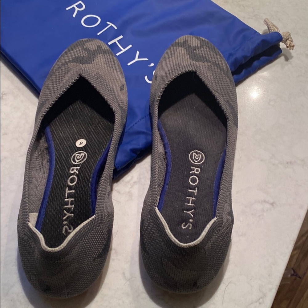 Rothys camo grey ballet flat. Authentic!!!